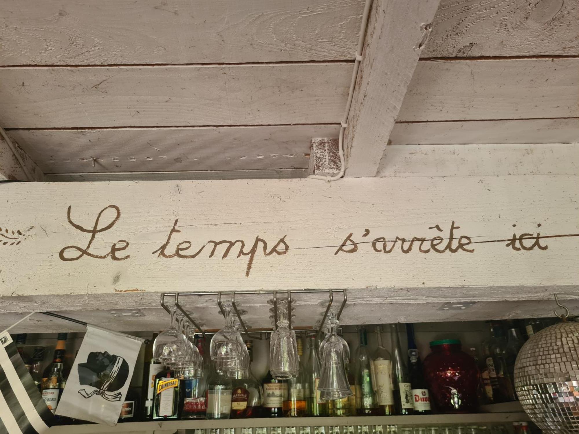 Le Mazet Des Beaujots Hotell Monteux Eksteriør bilde